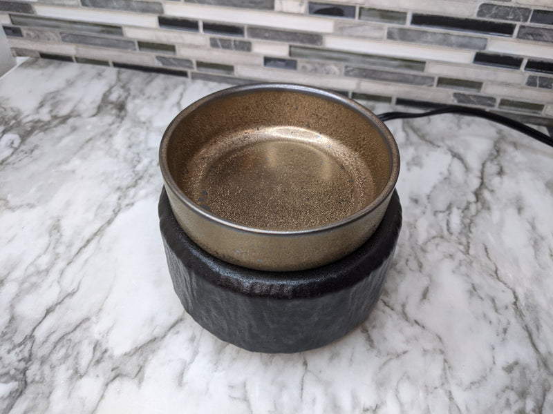 Black and Antique Gold 2-in-1 Candle and Wax Warmer